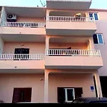 Luce * Μακάρσκα